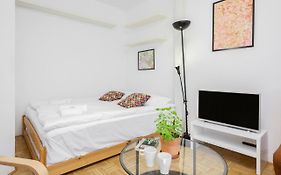 Apartments Warsaw Kakowskiego by Renters